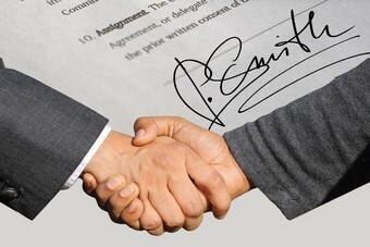 signature.jpg